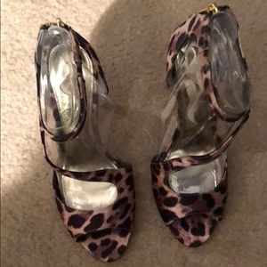 Shoes never worn/ no tags